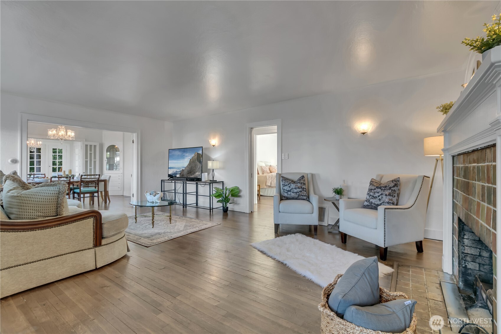 7656 Pacific Avenue Tacoma, WA 98408 - Photo 5 of 40