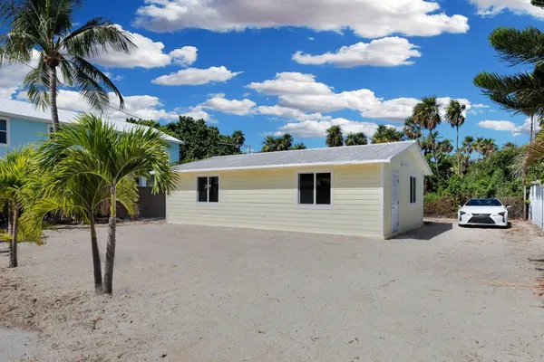 $515,000 | 417 95th Street, Marathon, FL 33050