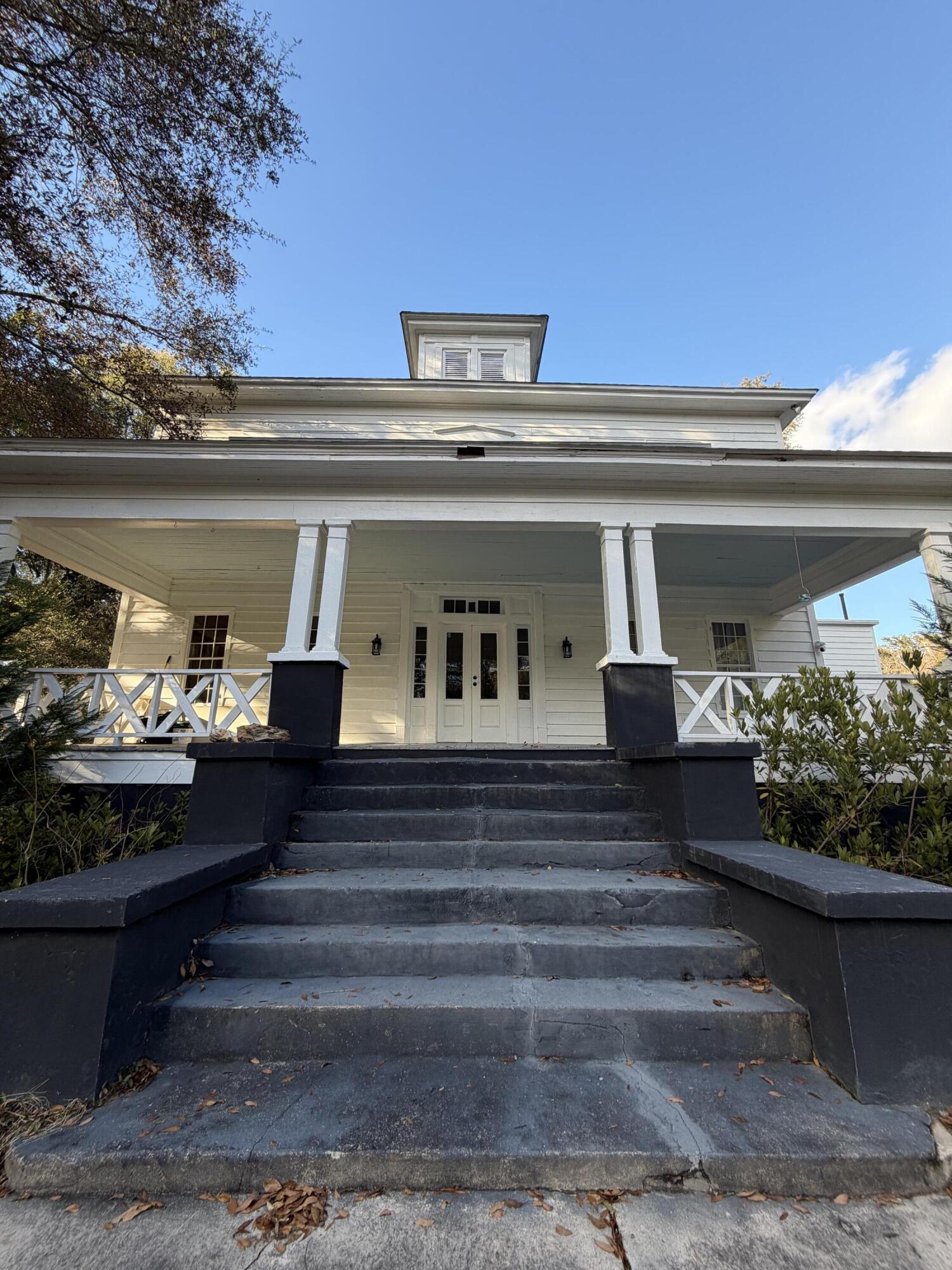 1217 Wichman Street Walterboro, SC 29488 - Photo 3 of 43 IMG_2913