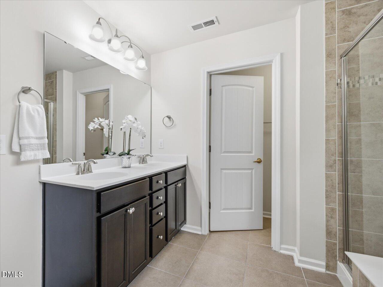 4344 Prairie Creek Trail Raleigh, NC 27616 - Photo 25 of 51 50-Primary Bathroom