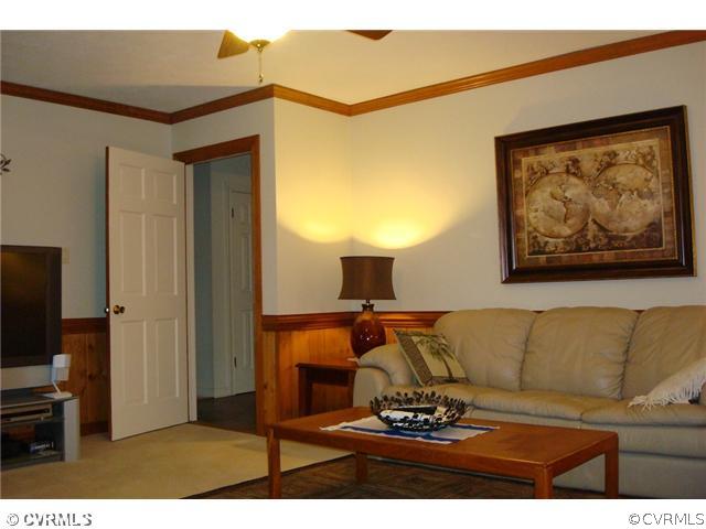 5010 Hurop Road Sandston, VA 23150 - Photo 11 of 12 Den/Family/Great Room - Family room view 2