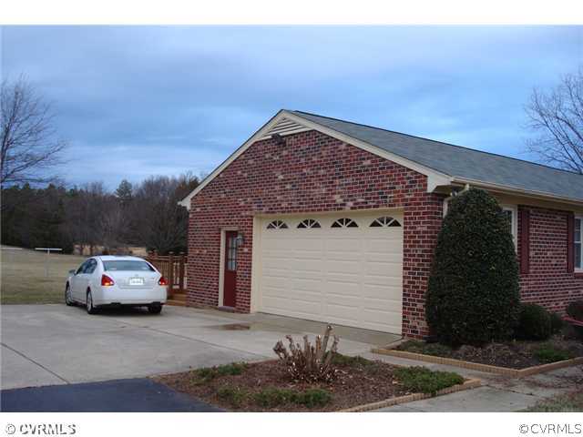 5010 Hurop Road Sandston, VA 23150 - Photo 4 of 12 Exterior Front