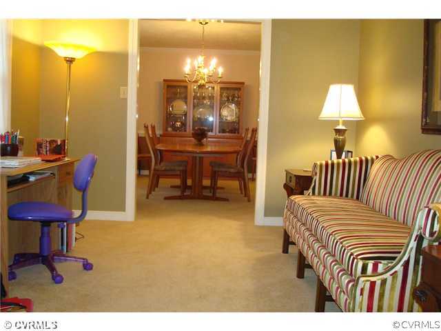 5010 Hurop Road Sandston, VA 23150 - Photo 9 of 12 Living Room - Living room