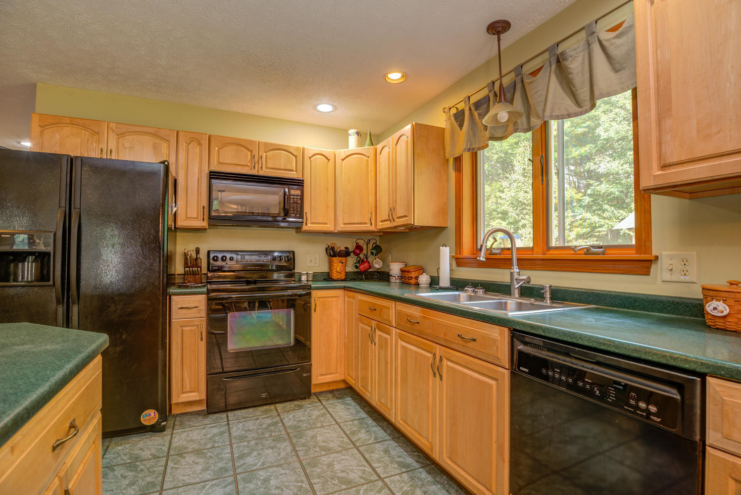 72 Bean Road Buckfield, ME 04220 - Photo 15 of 49 72 Bean Rd Buckfield ME 04220-large-015-