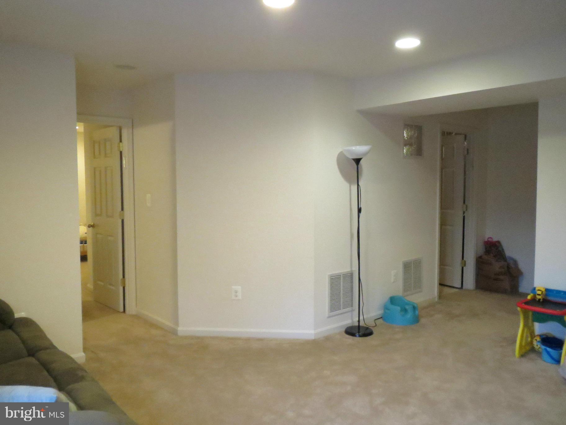 6504 Clarington Road Baltimore, MD 21209 - Photo 27 of 29 Family Room