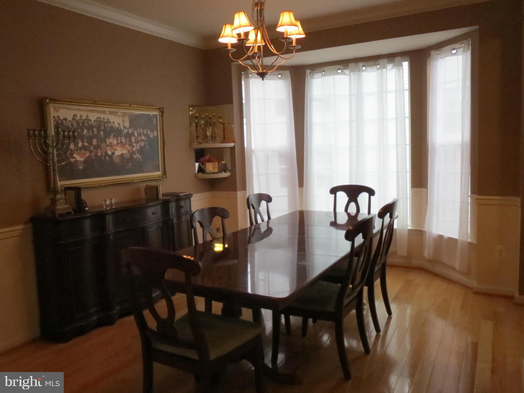 6504 Clarington Road Baltimore, MD 21209 - Photo 5 of 29 Dining Room