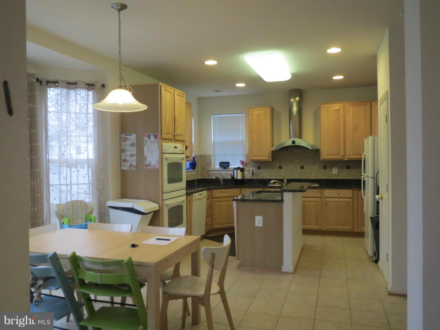 6504 Clarington Road Baltimore, MD 21209 - Photo 10 of 29 Kitchen