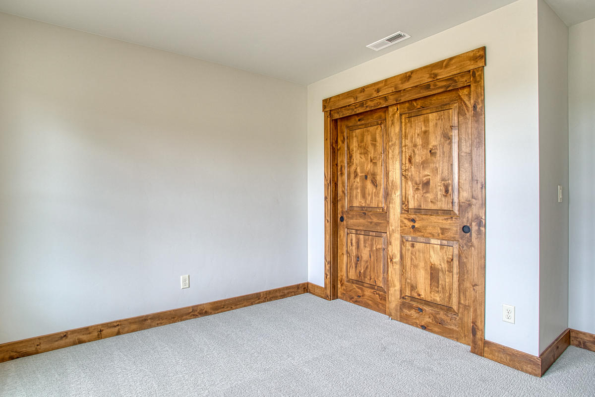 15751 South W Brasada Ranch Road, Unit LOT 363 Powell Butte, OR 97753 - Photo 42 of 47 an empty room with window