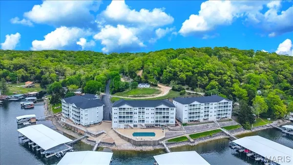 $274,900 | 28660 Gravois Village Lane, Unit 2303, Rocky Mount, MO 65072