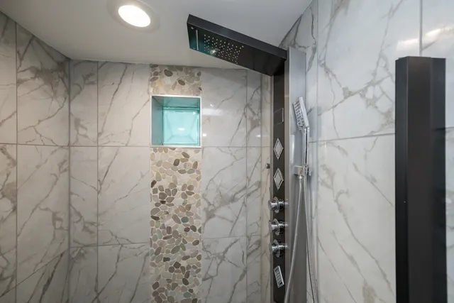 $359,000 | 9708 South Ellis Avenue, Chicago, IL 60628