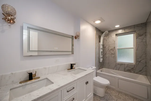 $359,000 | 9708 South Ellis Avenue, Chicago, IL 60628