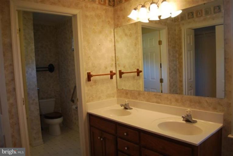 5222 David Greene Road Cambridge, MD 21613 - Photo 21 of 30 Master Bath