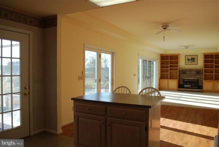 5222 David Greene Road Cambridge, MD 21613 - Photo 27 of 30 Kitchen/Living Room