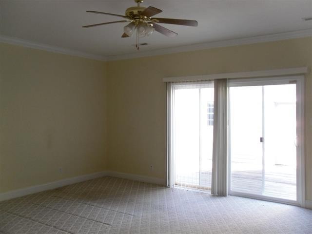 465 Lakeside Road Vonore, TN 37885 - Photo 7 of 10 an empty room with a window