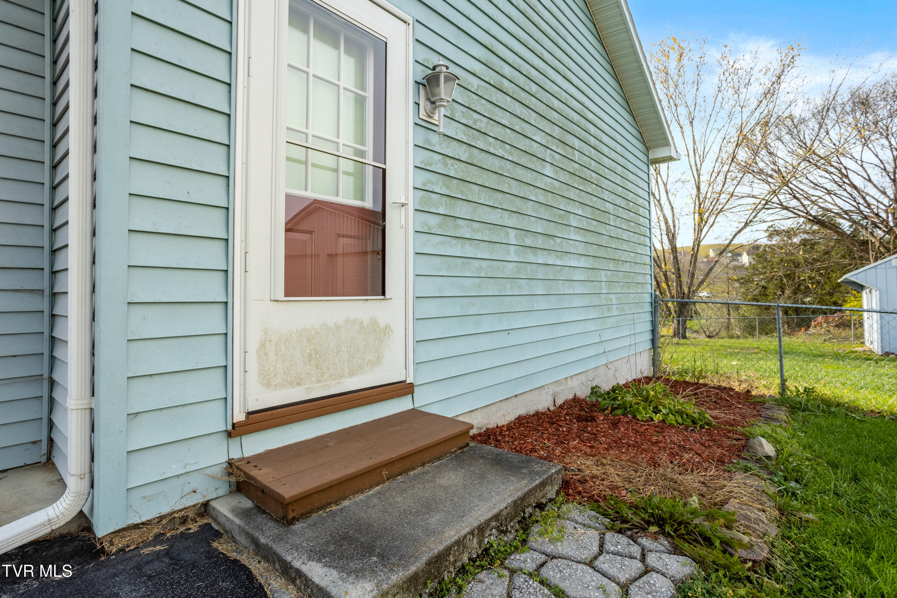 1077 Gray Station Road Gray, TN 37615 - Photo 17 of 39 177A3568-HDR