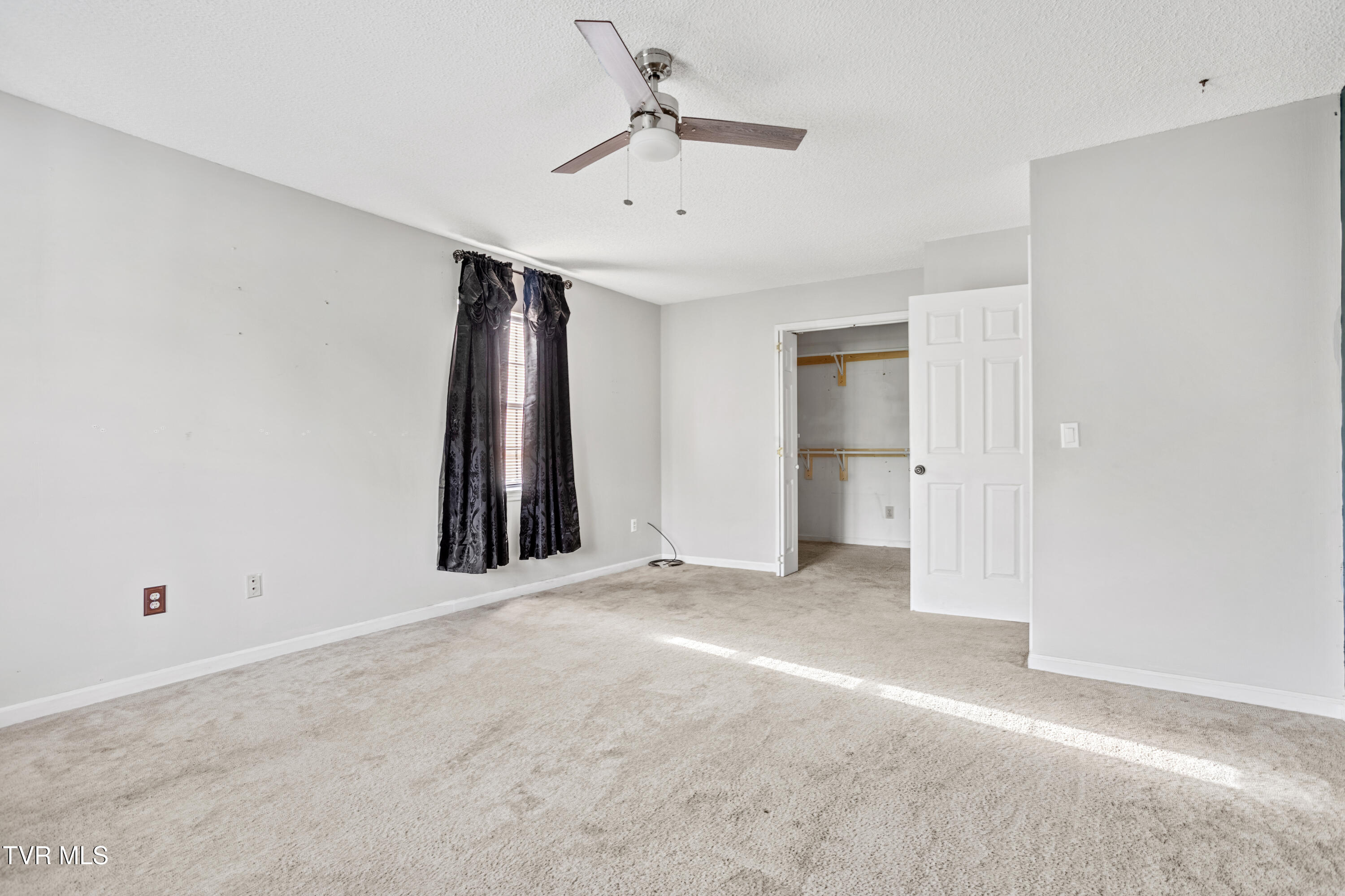 1077 Gray Station Road Gray, TN 37615 - Photo 31 of 39 177A3624-HDR