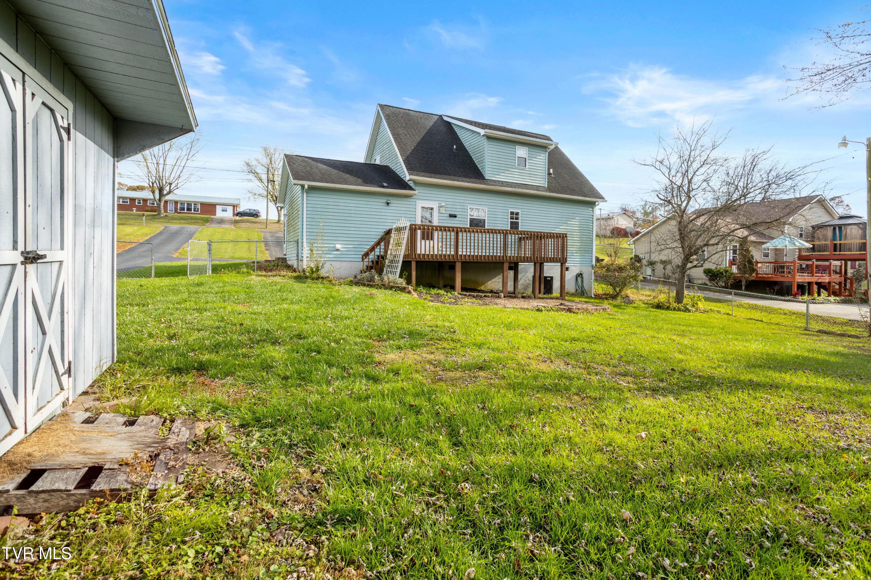 1077 Gray Station Road Gray, TN 37615 - Photo 6 of 39 177A3524-HDR
