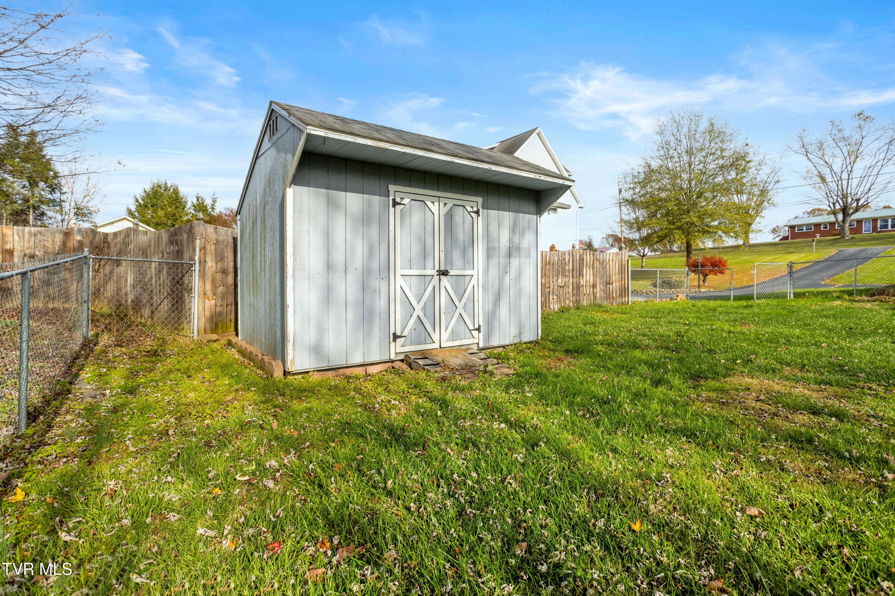 1077 Gray Station Road Gray, TN 37615 - Photo 7 of 39 177A3528-HDR