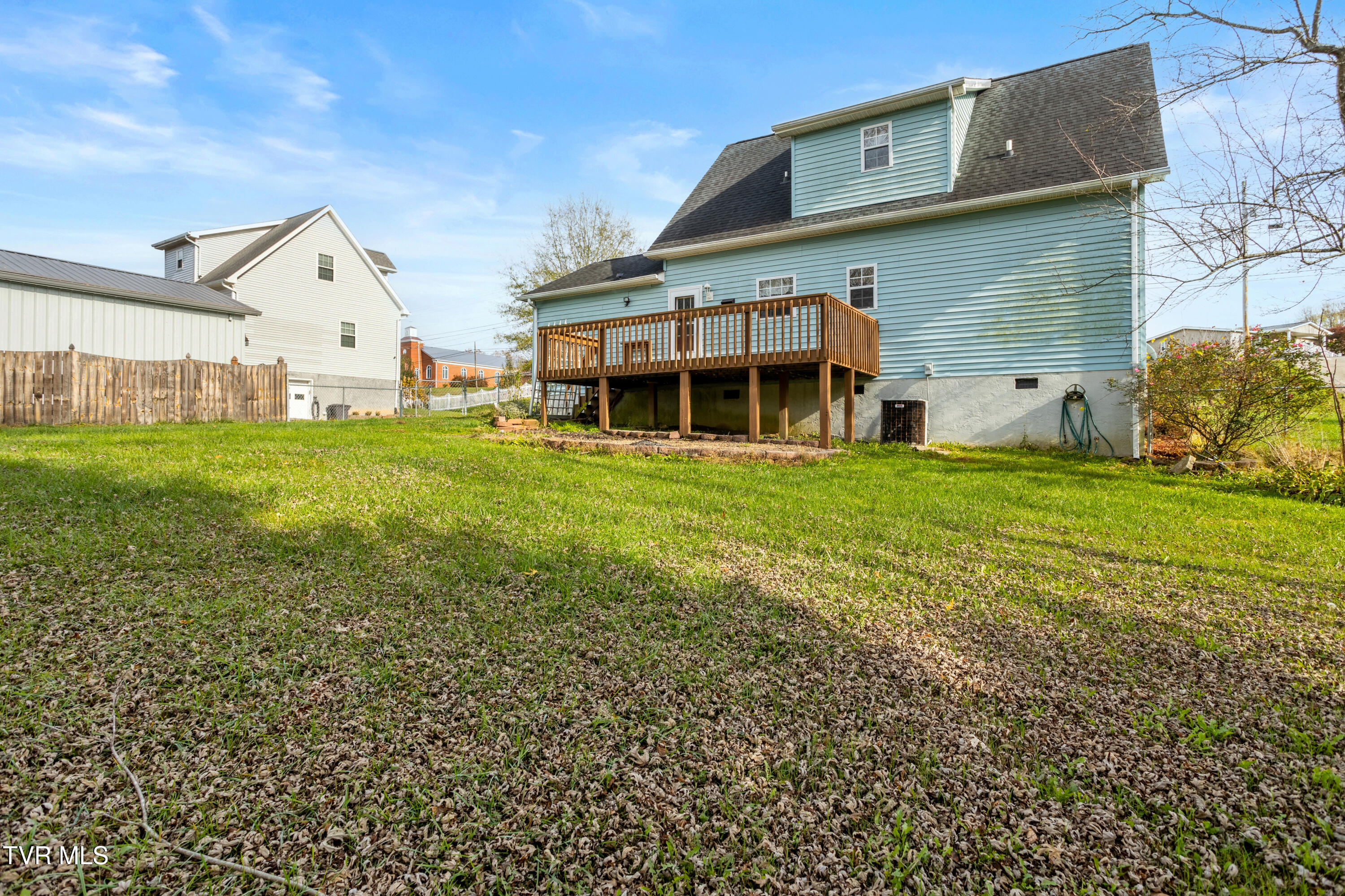 1077 Gray Station Road Gray, TN 37615 - Photo 9 of 39 177A3536-HDR