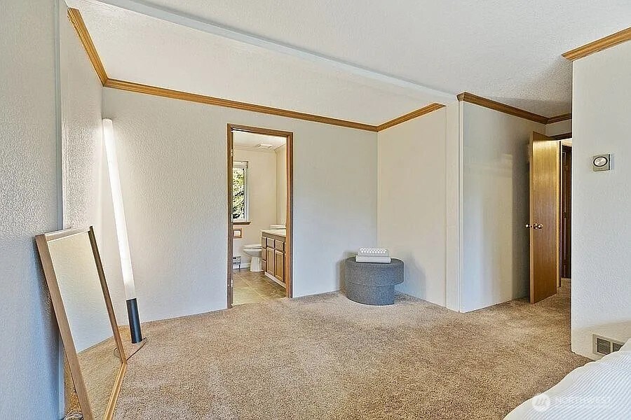 Undisclosed Address Redmond, WA 98052 - Photo 19 of 31 a view of room and hallway