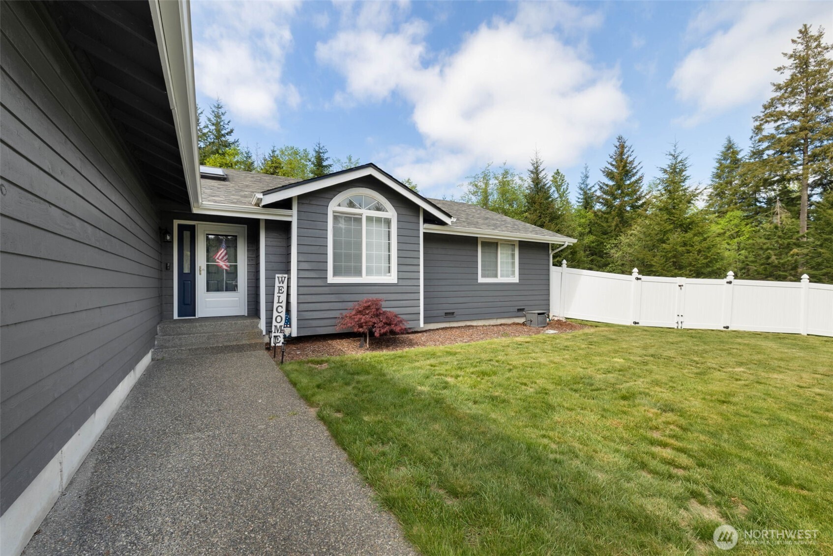 6432 Crossing Place Southwest Port Orchard, WA 98367 - Photo 2 of 38