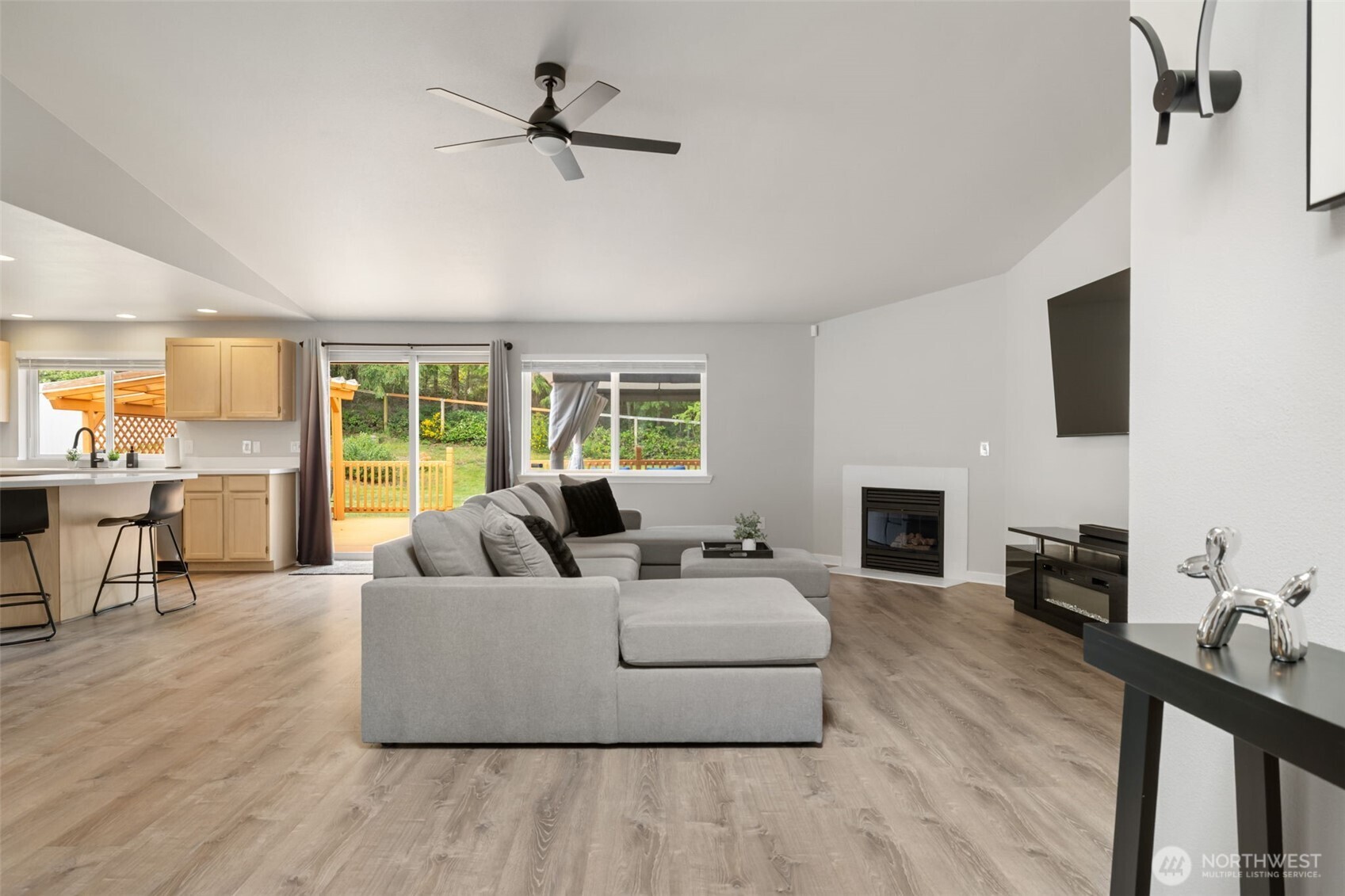 6432 Crossing Place Southwest Port Orchard, WA 98367 - Photo 3 of 38