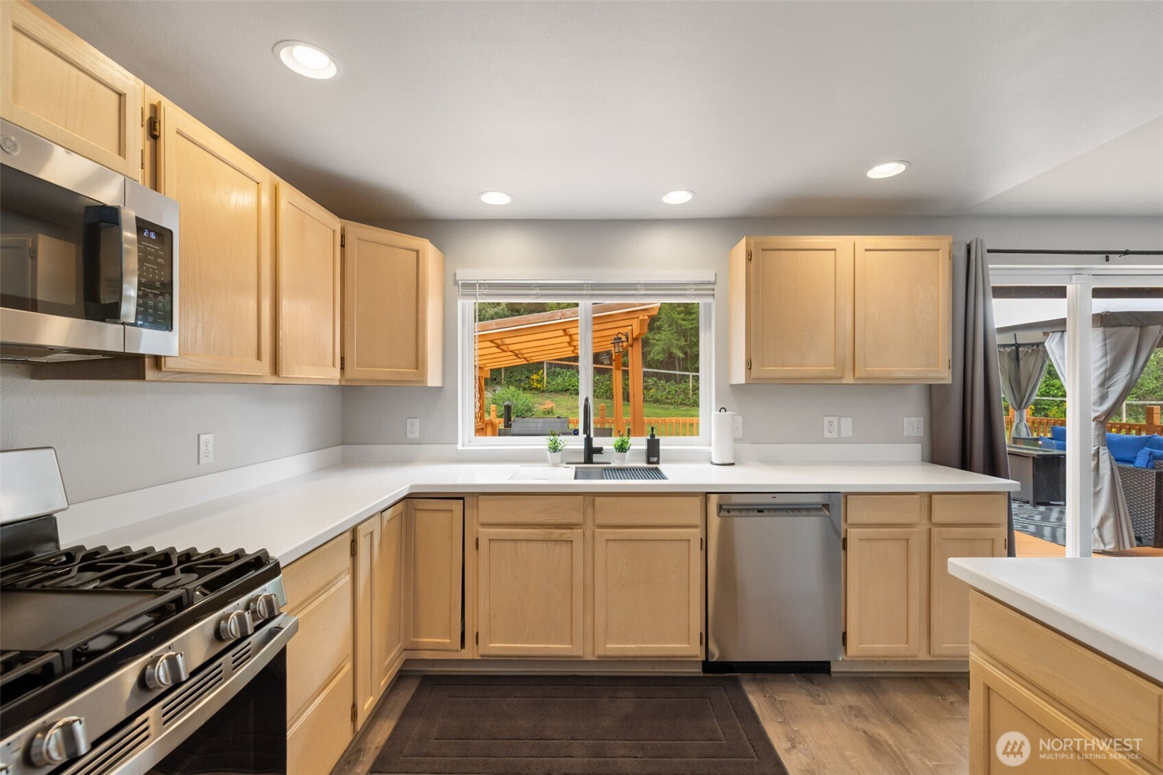 6432 Crossing Place Southwest Port Orchard, WA 98367 - Photo 10 of 38