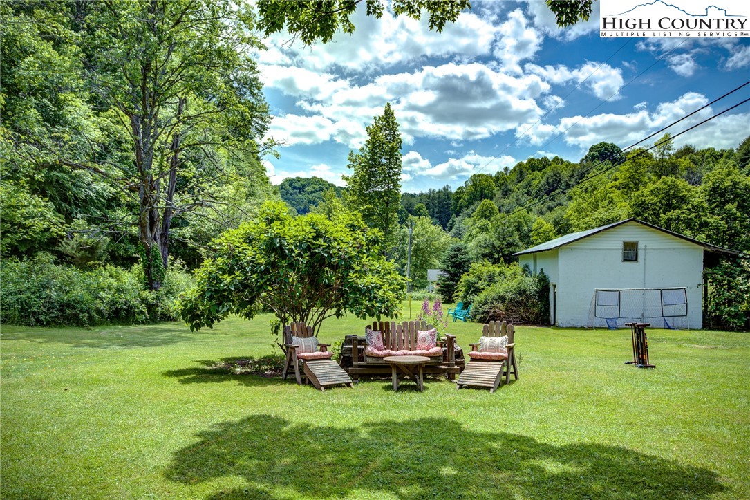 325 Joe Shoemaker Road Vilas, NC 28692 - Photo 8 of 49 Gallery Image 8