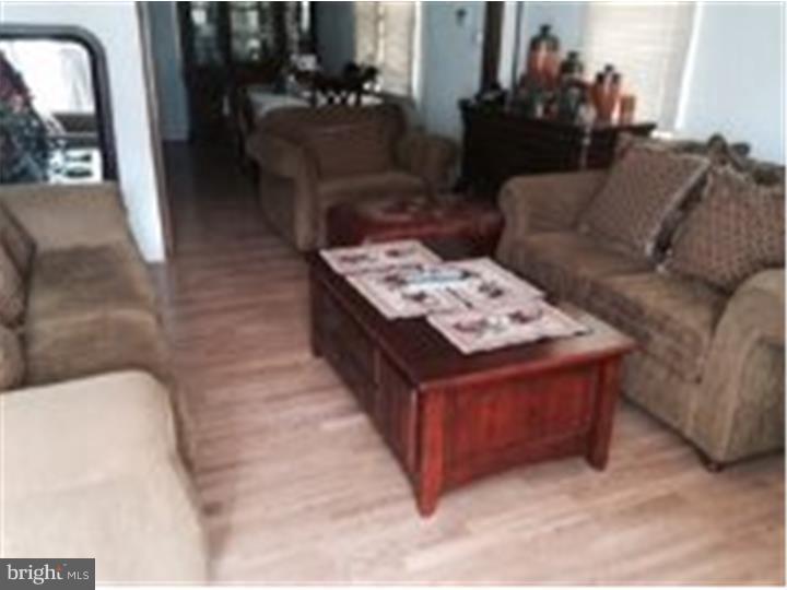 215 Kingston Road Upper Darby, PA 19082 - Photo 4 of 7