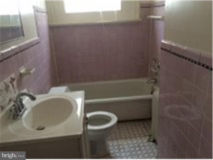 215 Kingston Road Upper Darby, PA 19082 - Photo 5 of 7