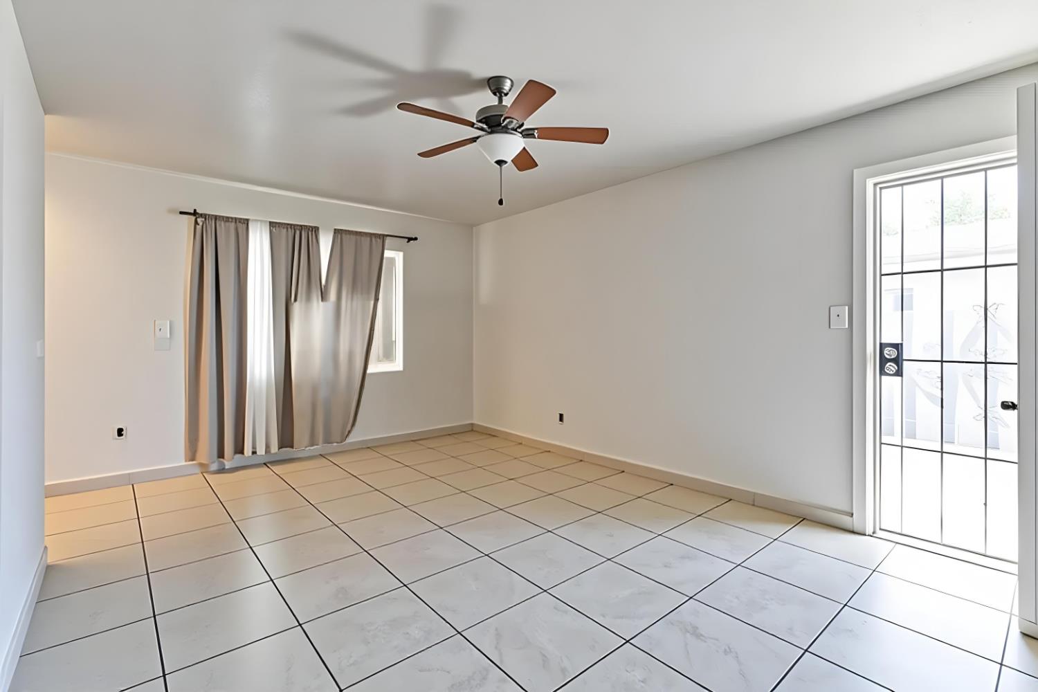 715 Faller Avenue Sanger, CA 93657 - Photo 20 of 40 a view of an empty room