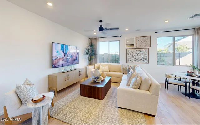 $468,503 | 484 West Fremont Pass, Apache Junction, AZ 85120