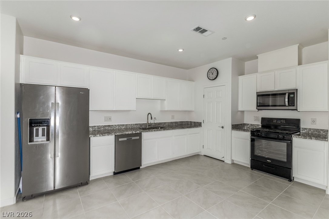 1111 Heliodor Avenue Henderson, NV 89011 - Photo 14 of 47