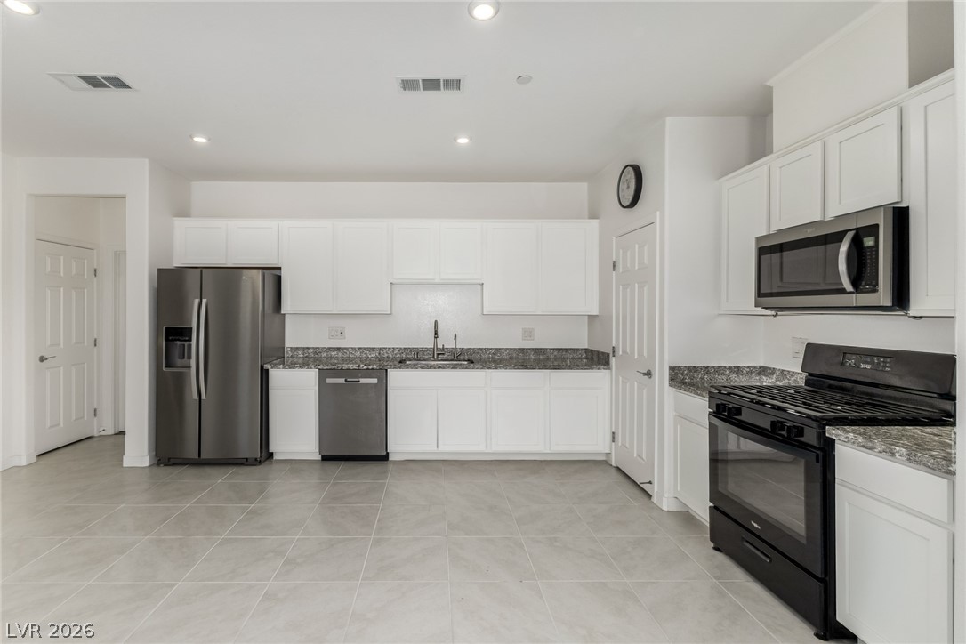 1111 Heliodor Avenue Henderson, NV 89011 - Photo 15 of 47