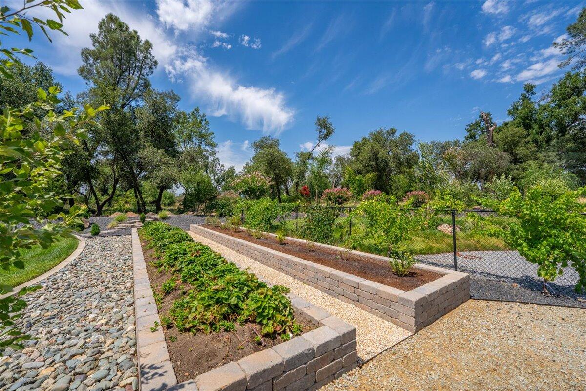 19580 Mockingbird Lane Redding, CA 96002 - Photo 148 of 216 132-19580 Mockingbird Ln - E-61