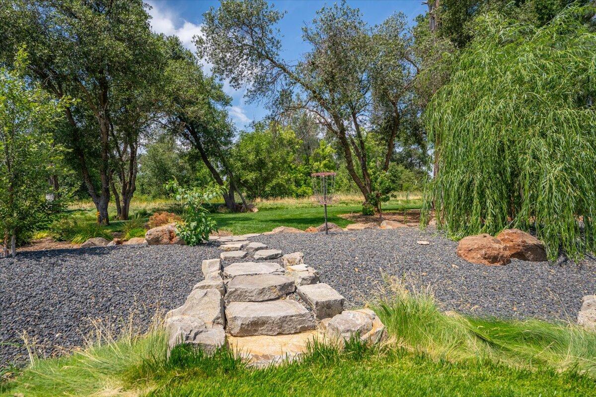 19580 Mockingbird Lane Redding, CA 96002 - Photo 153 of 216 137-19580 Mockingbird Ln - E-66