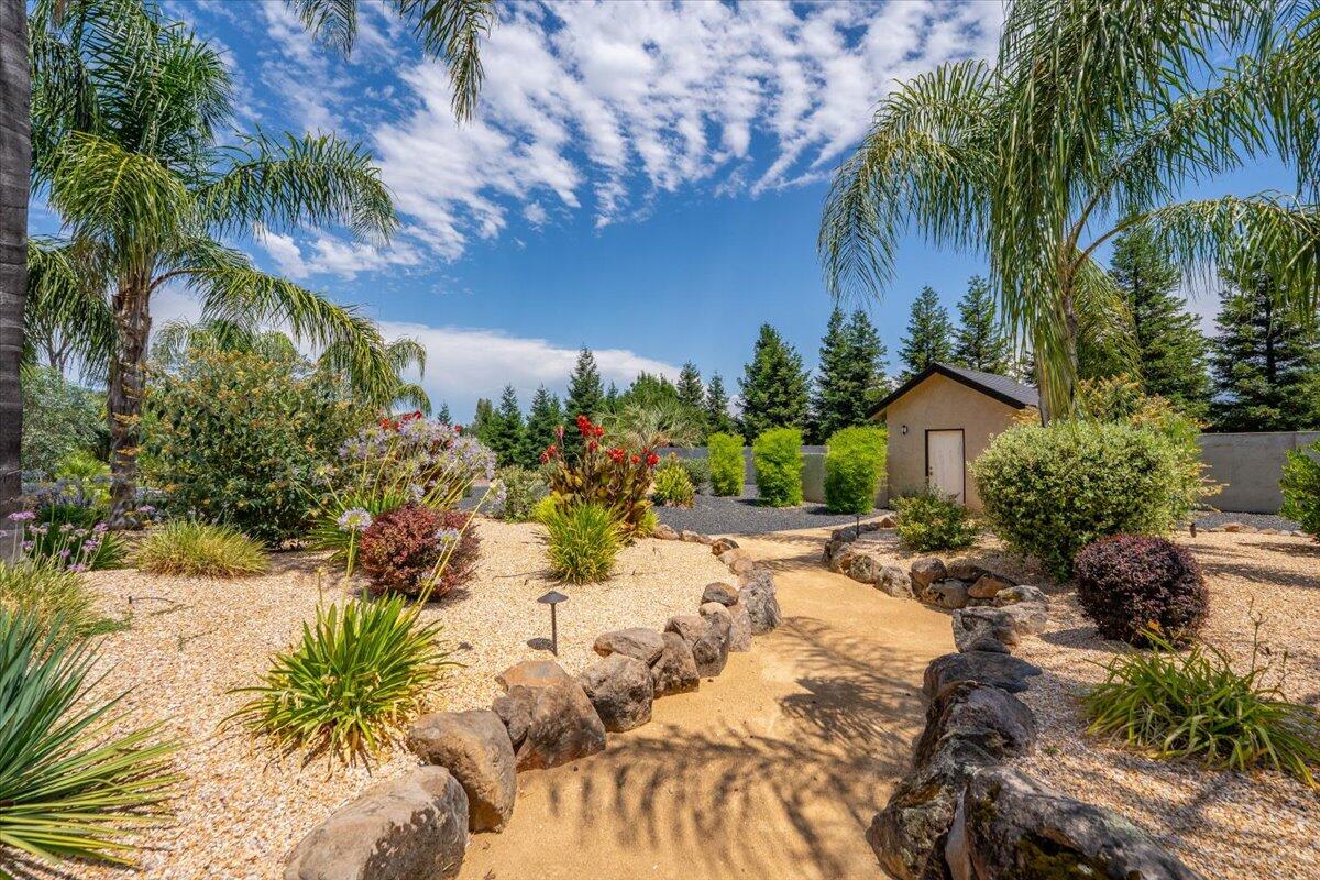 19580 Mockingbird Lane Redding, CA 96002 - Photo 171 of 216 155-19580 Mockingbird Ln - E-84