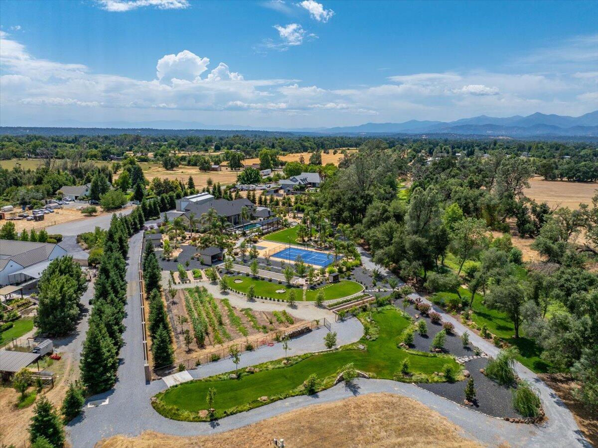 19580 Mockingbird Lane Redding, CA 96002 - Photo 2 of 216 176-19580 Mockingbird Ln - E-111