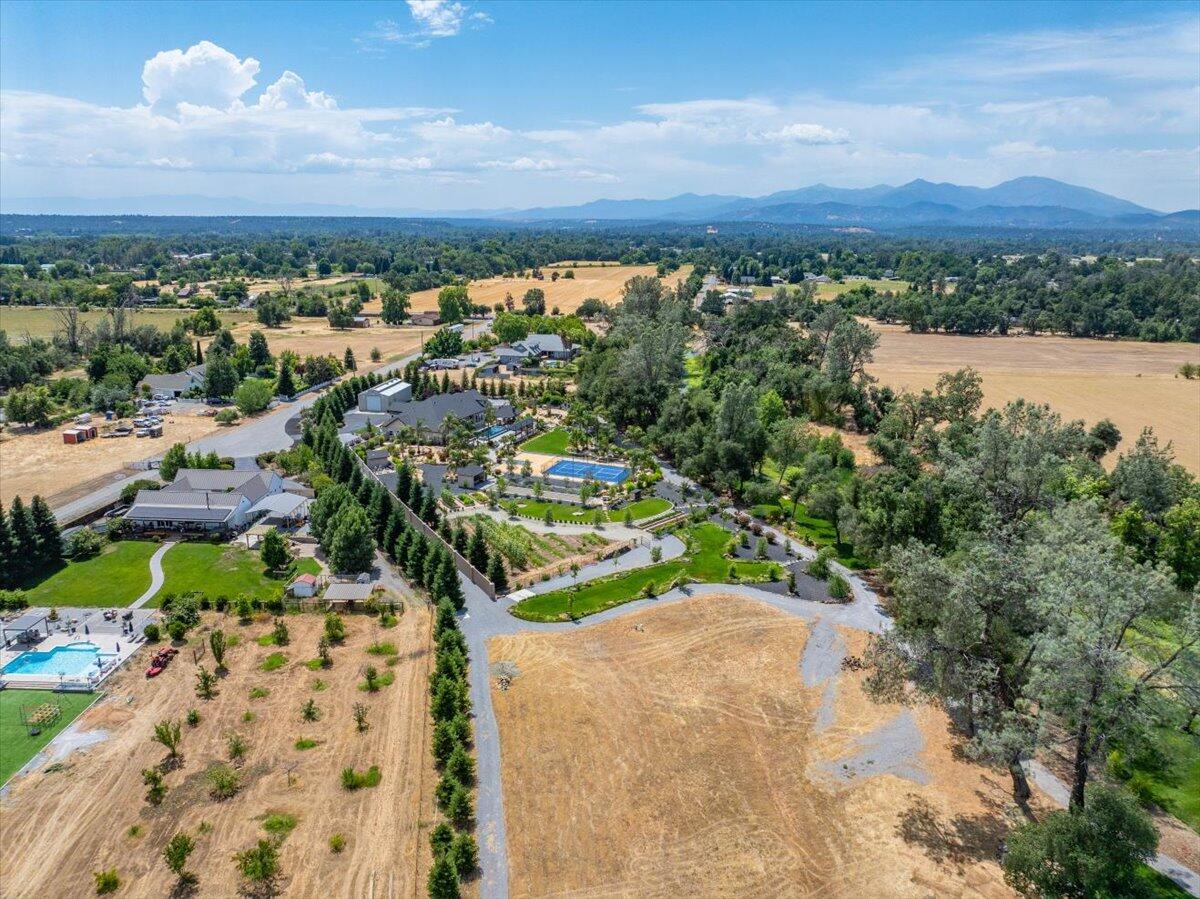 19580 Mockingbird Lane Redding, CA 96002 - Photo 22 of 216 003-19580 Mockingbird Ln - E-110