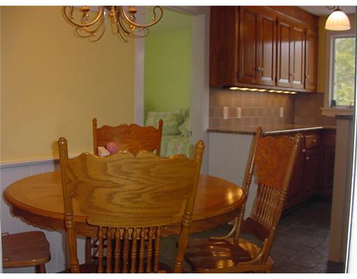 66 Shore Road Westerly, RI 02891 - Photo 4 of 12 Kitchen.