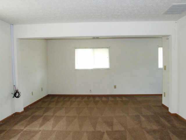 1635 Jackson Road Columbus, OH 43223 - Photo 3 of 5 Gallery Image 3
