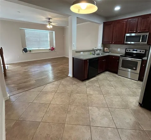 $2,400 | 2202 Carlisle Street, Bedford, TX 76021
