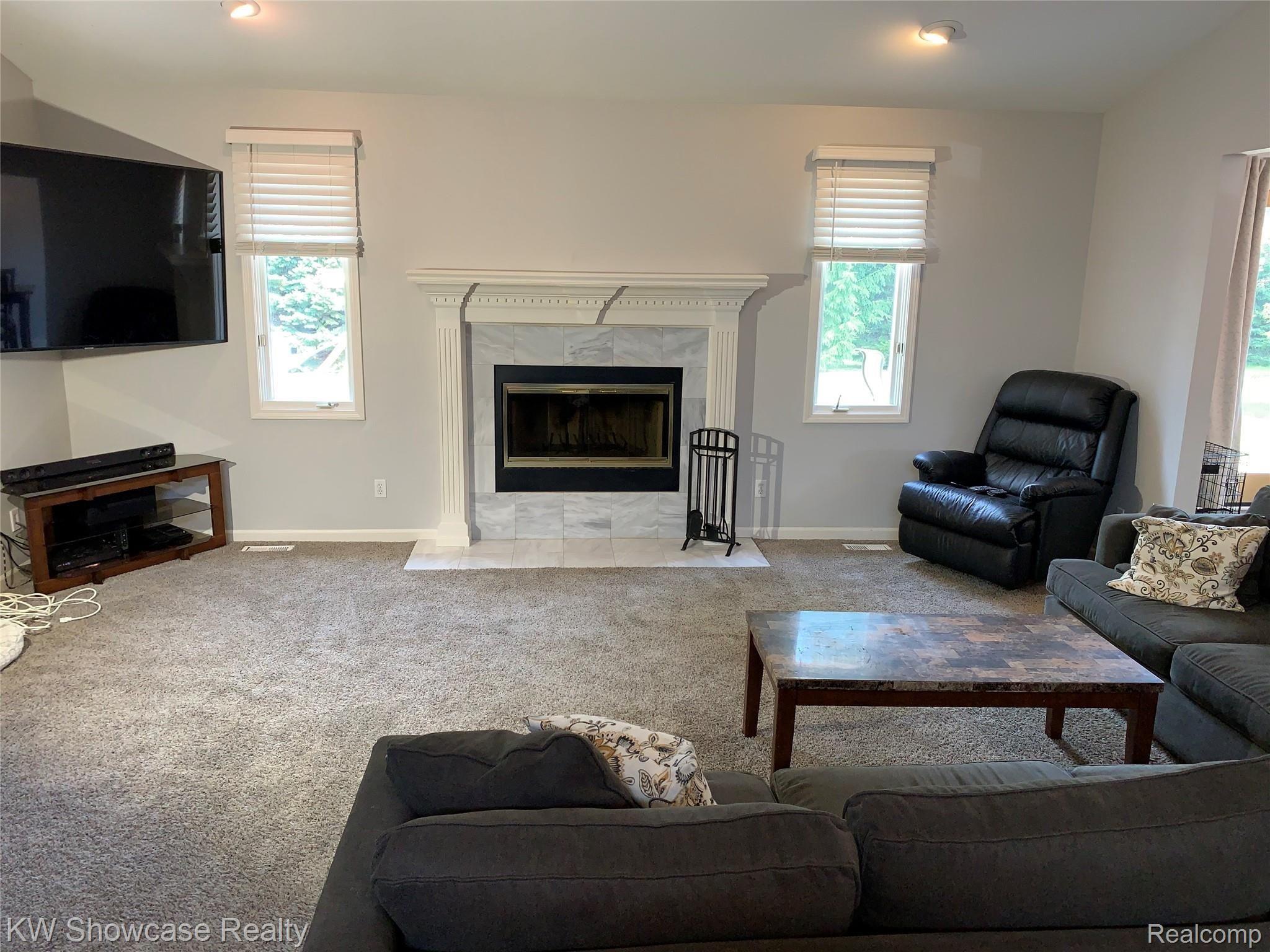 13115 22 Mile Road Utica, MI 48315 - Photo 6 of 34 Great Room.jpg