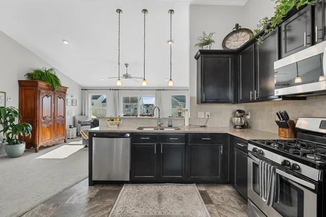 $289,999 | 1327 Gardner Pond Lane, Vicksburg, MI 49097