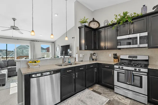 $289,999 | 1327 Gardner Pond Lane, Vicksburg, MI 49097