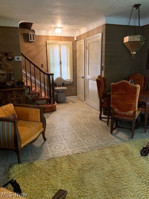 2380 Saybrook Road Cleveland, OH 44118 - Photo 5 of 9