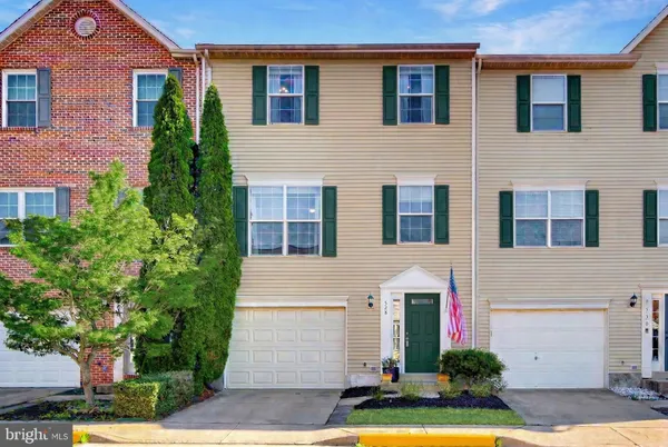 $575,000 | 528 Tuliptree Square Northeast, Leesburg, VA 20176