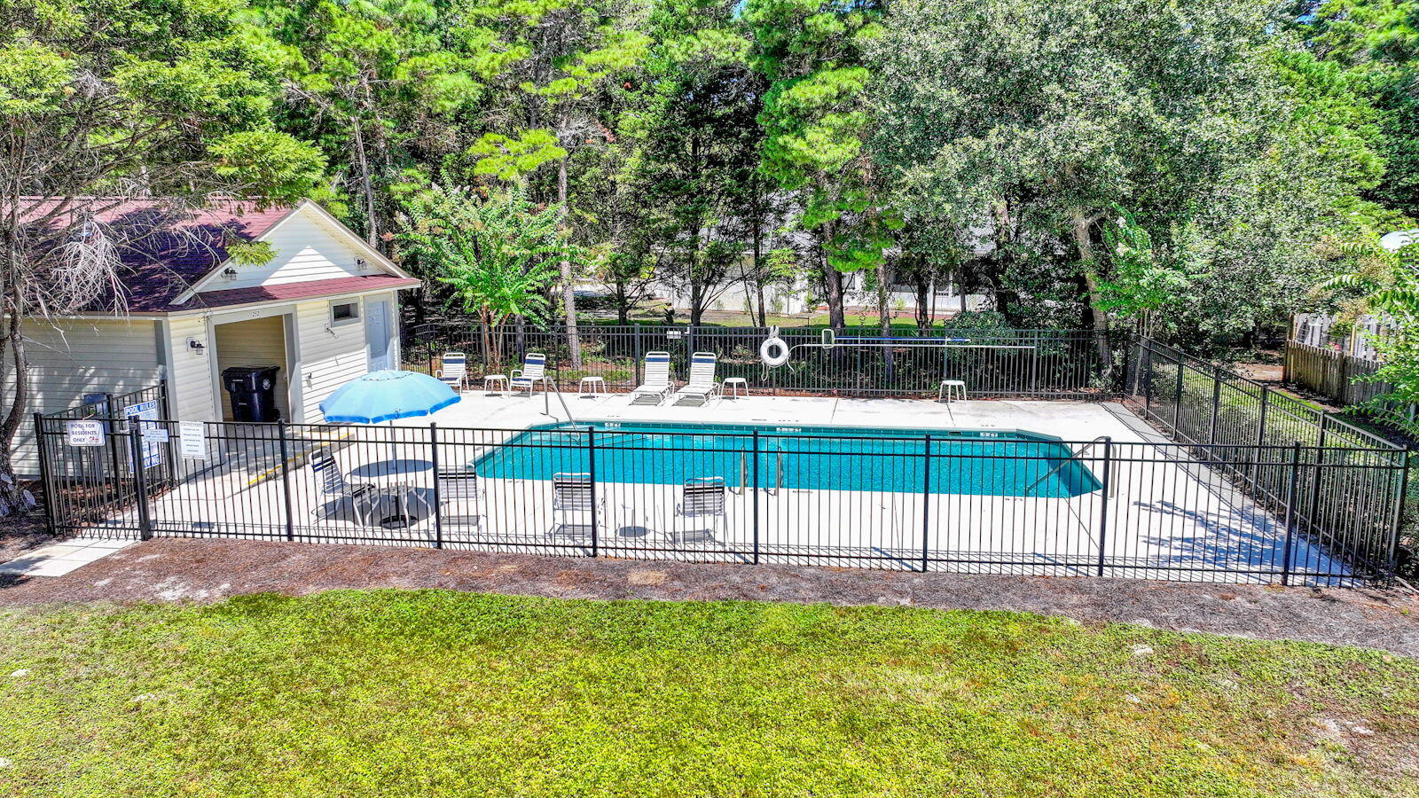 231 Vía Largo, Unit 39B Santa Rosa Beach, FL 32459 - Photo 34 of 50 a house view with a sitting space and garden