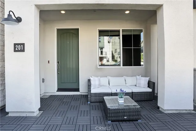 $817,000 | 201 Juniper Drive, Rancho Mission Viejo, CA 92694