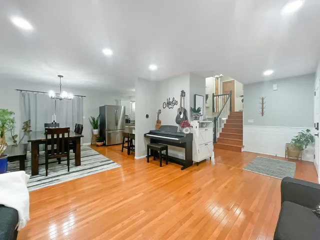 $354,900 | 5401 Winding Creek Drive, McHenry, IL 60050